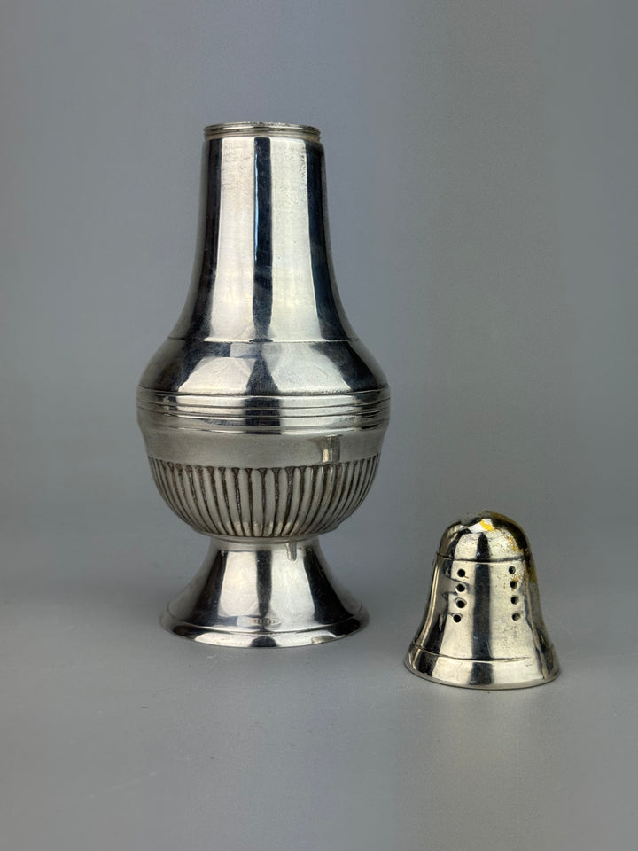 Spargizucchero inglese vintage in silverplate