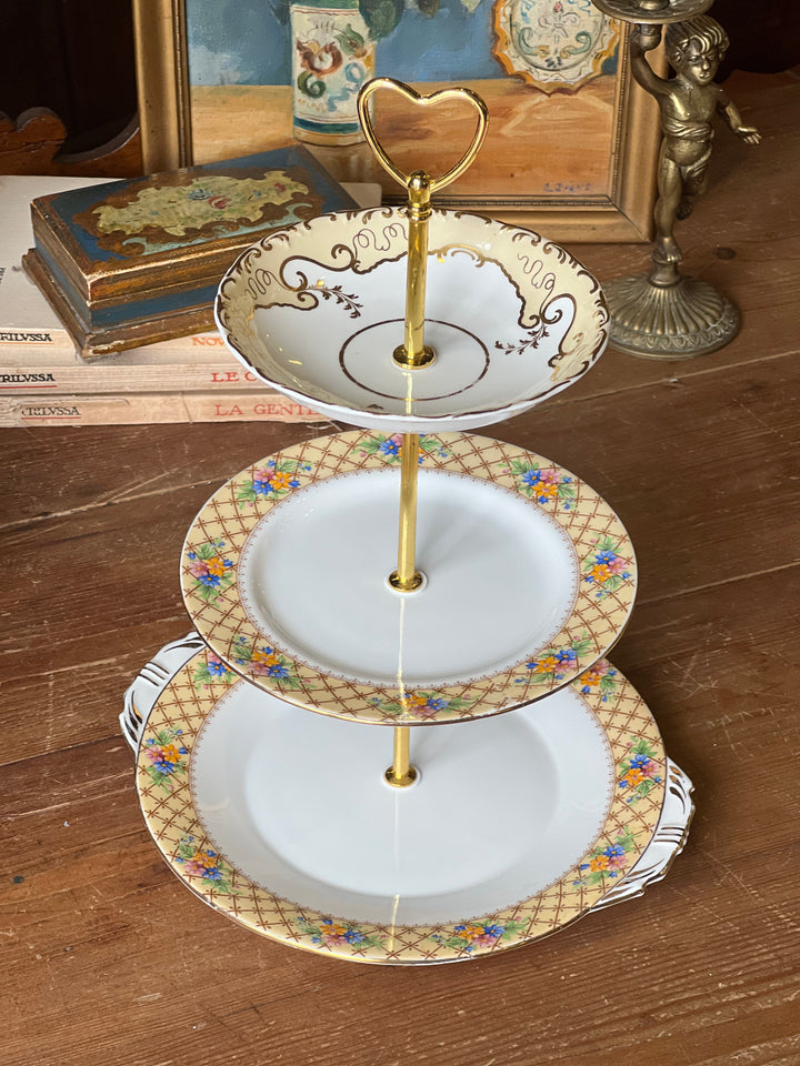 Alzata da dolce a tre piani porcellana inglese