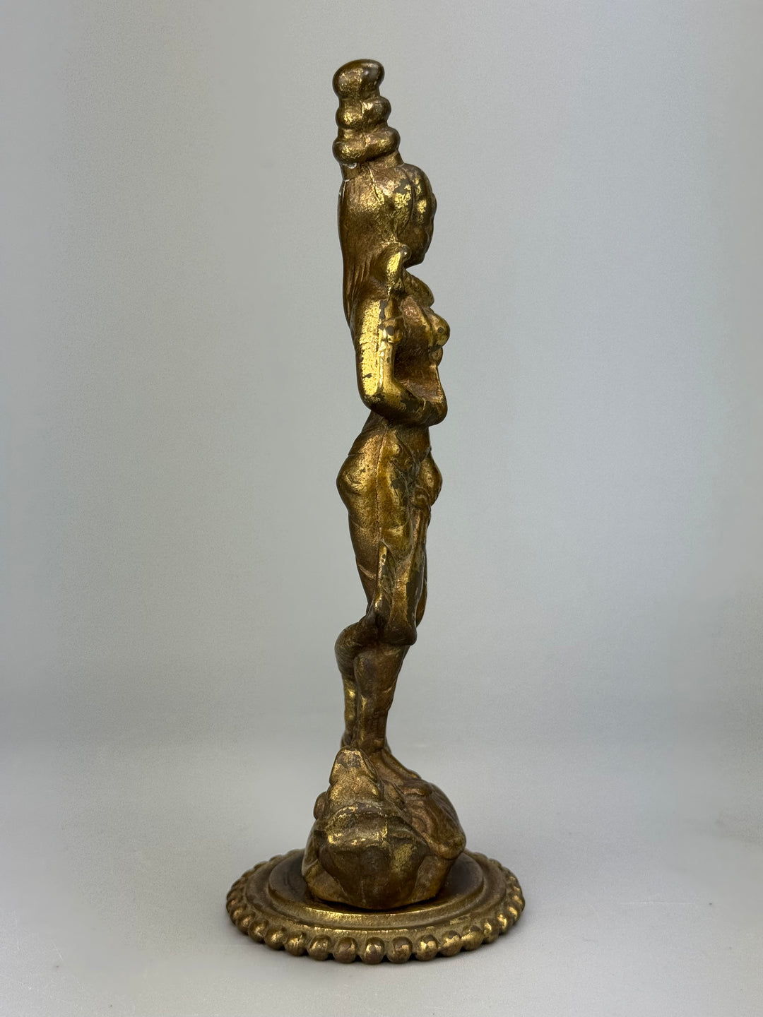 Coppia di statue balinesi in ottone figure tradizionali