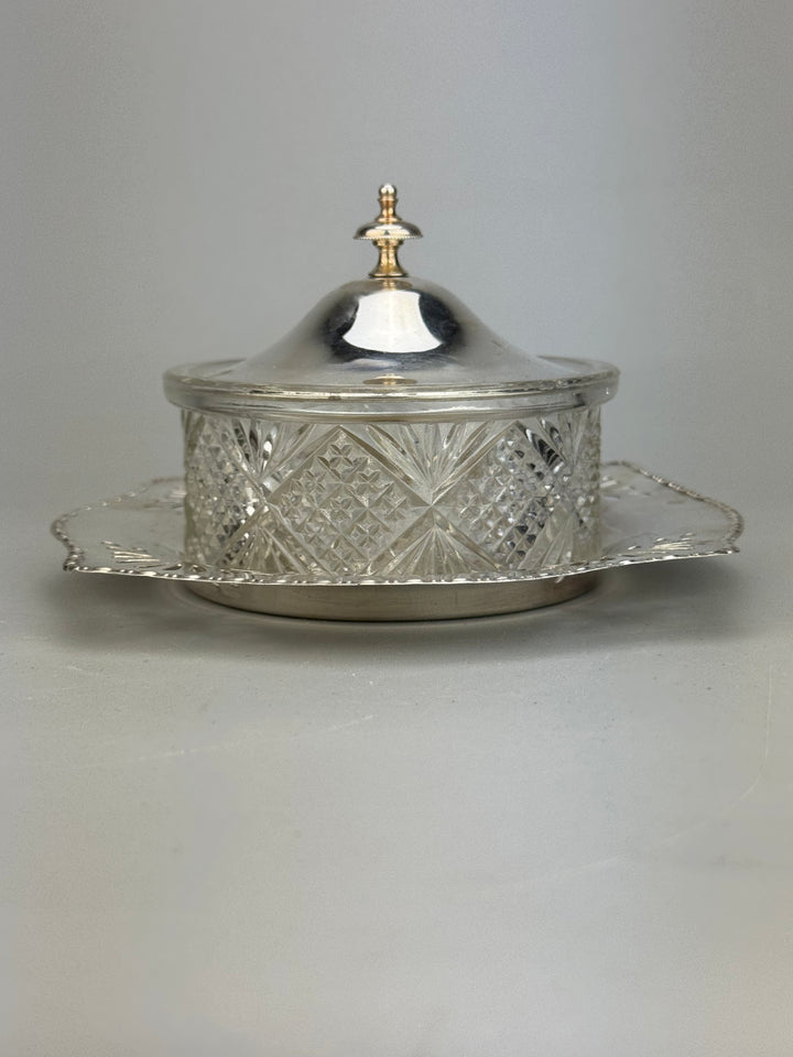 Formaggiera vintage in Vetro con coperchio e vassoio in silverplate