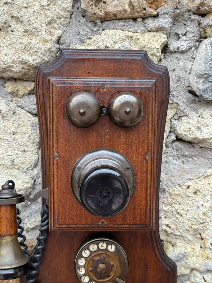 Telefono da parete in legno stile vintage primi '900