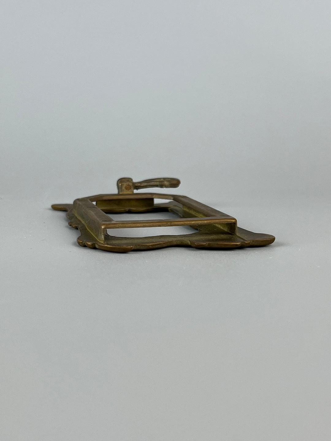 Piccola cornice portafoto in ottone Art Nouveau
