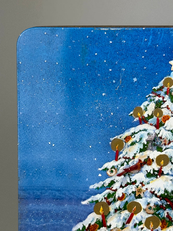 Scatola di latta natalizia vintage con orsetti e albero di Natale