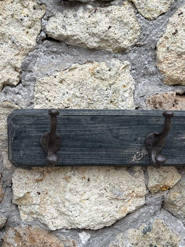 Appendiabiti da Muro in Legno e Ferro – 4 Ganci Stile Rustico Industriale