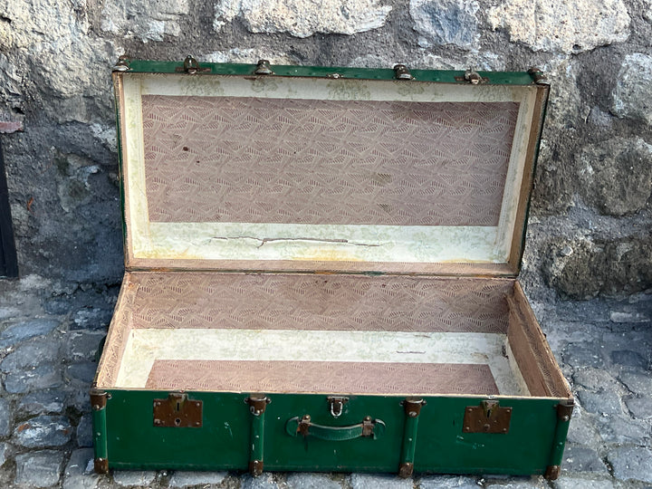 Baule da viaggio vintage in legno rivestito verde
