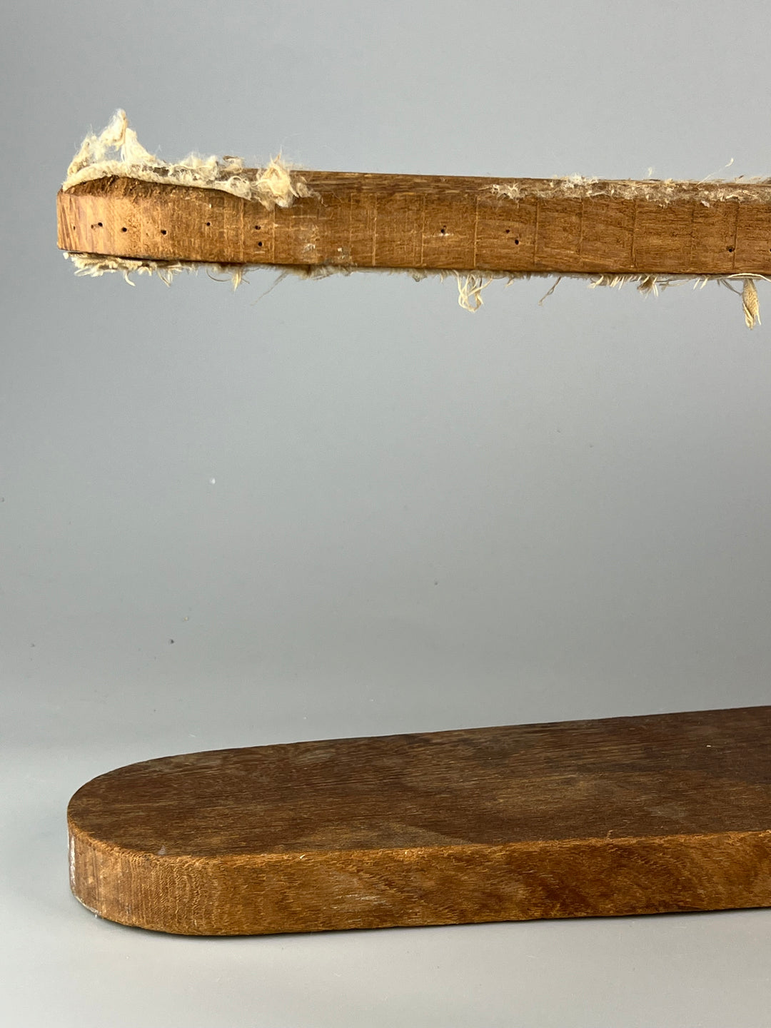 Antico Stiramaniche in legno vintage