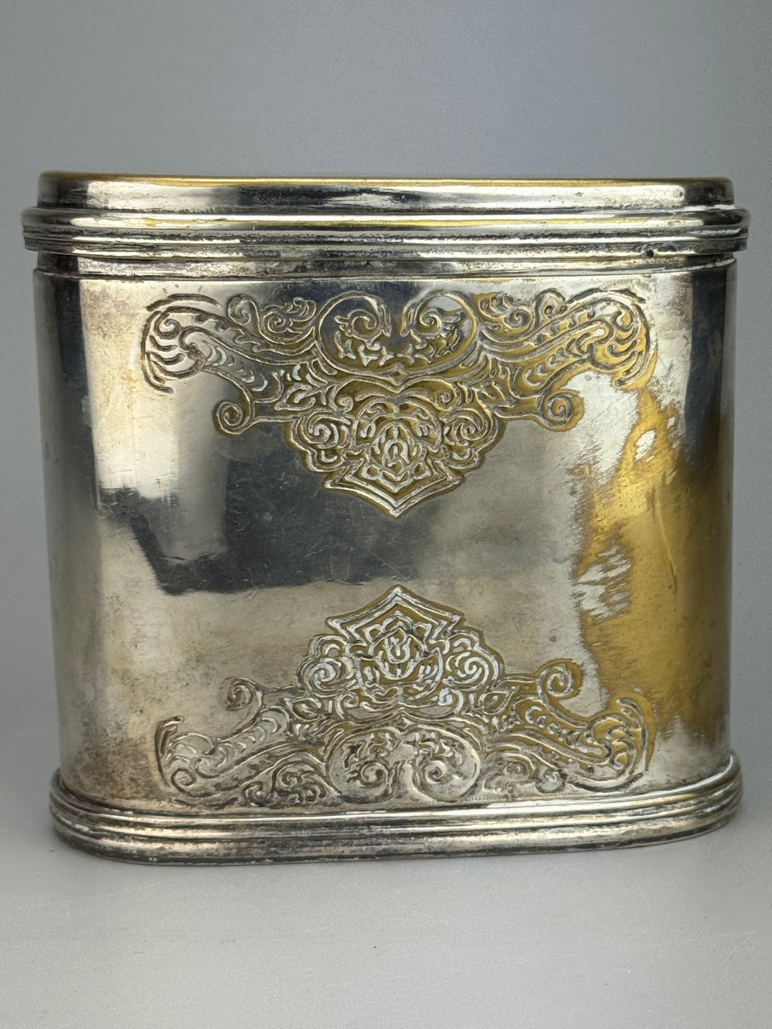 Scatola porta tè vintage in silverplate inciso