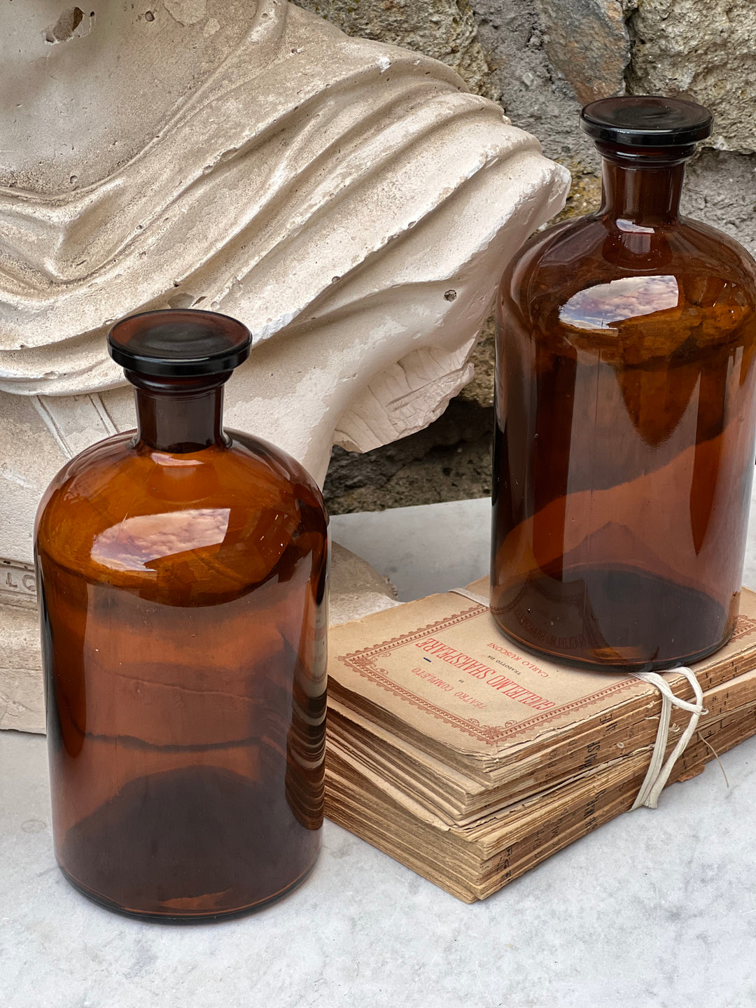 Bottiglia da farmacia vintage in vetro ambrato con tappo molato
