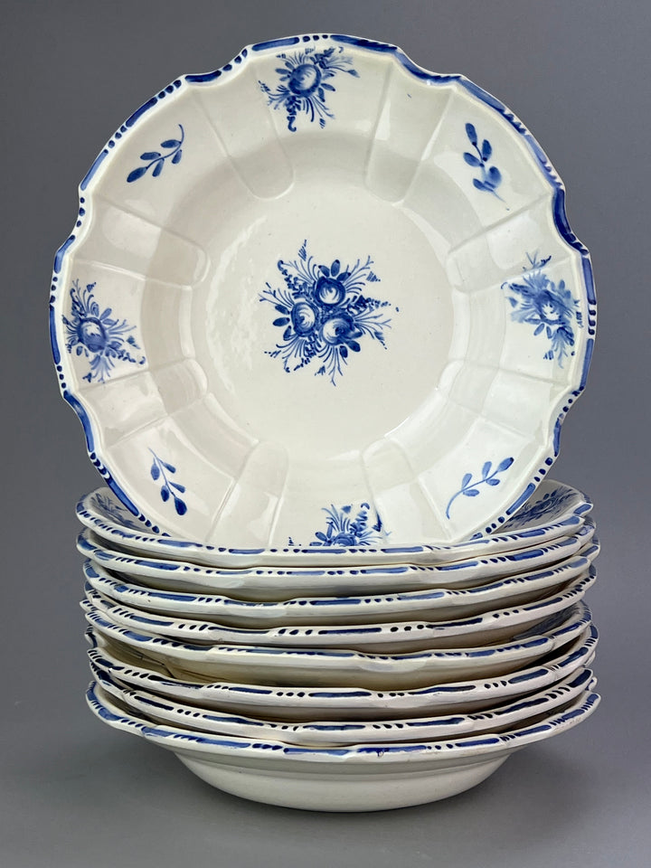 Set di 8 Piatti in Ceramica Dipinta – Manifattura Nove, Decoro Blu Cobalto