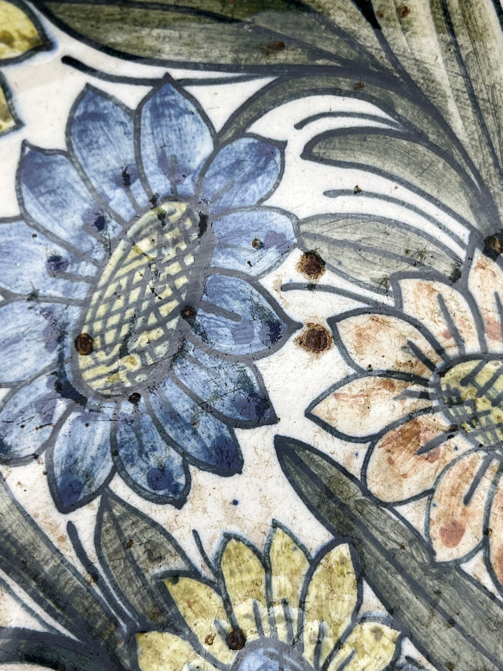 Centrotavola ceramica decoro floreale dipinto
