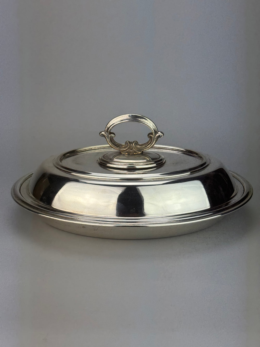 Legumiera inglese con coperchio in silverplate vintage