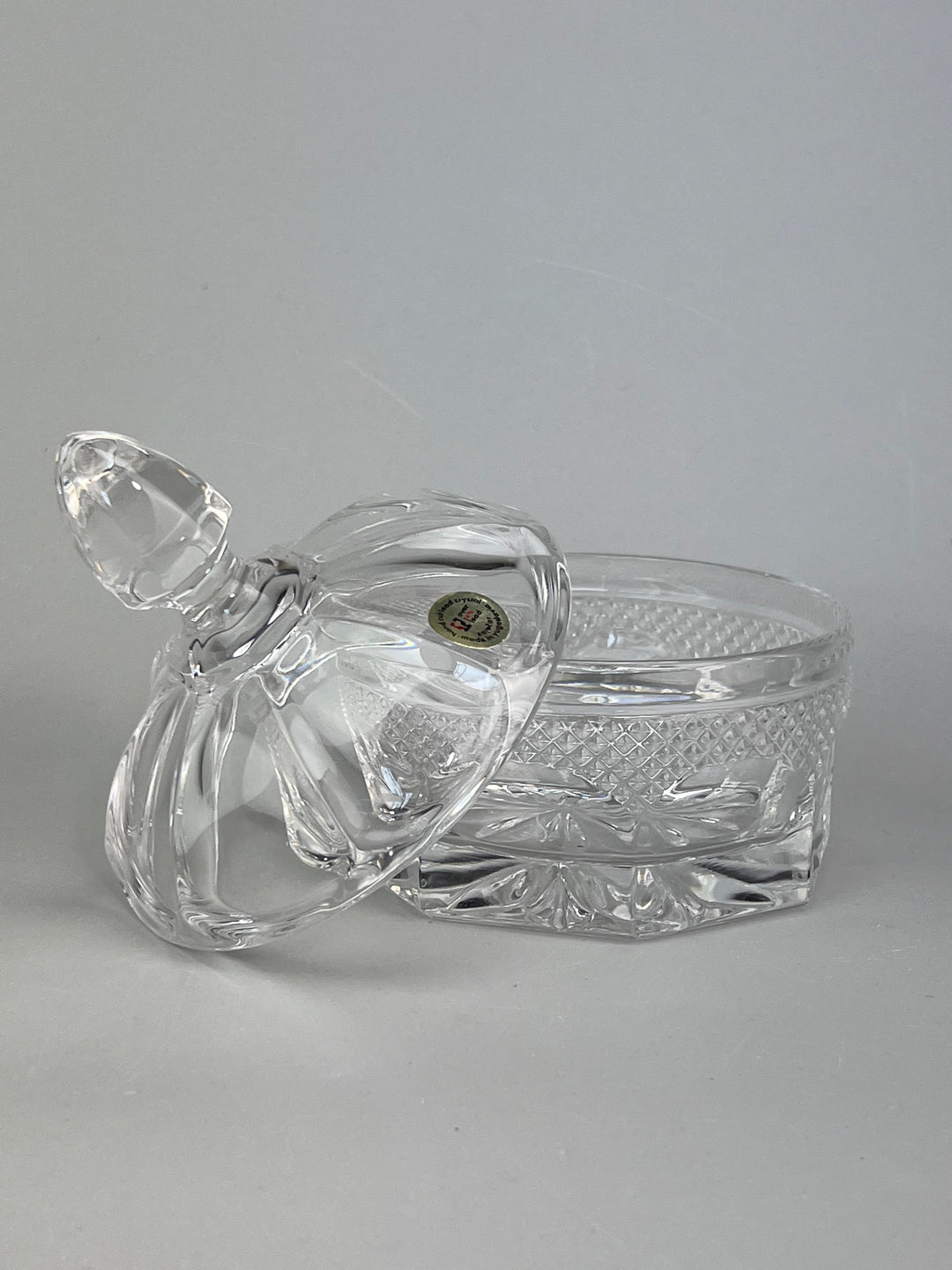 Porta bon bon in cristallo molato con coperchio