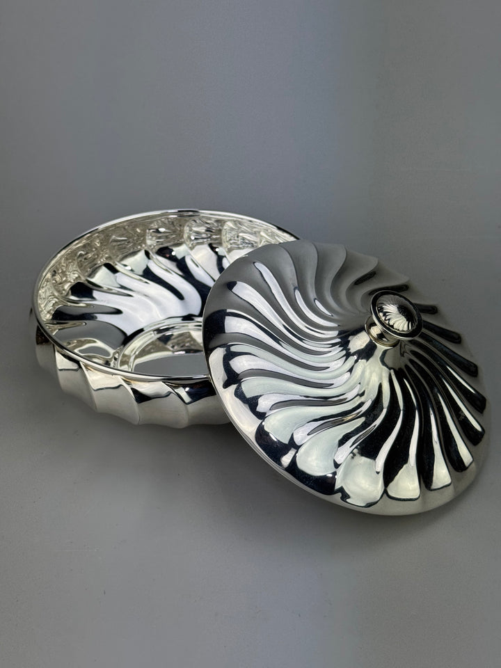 Scatola porta bon bon OLRI silverplated con coperchio