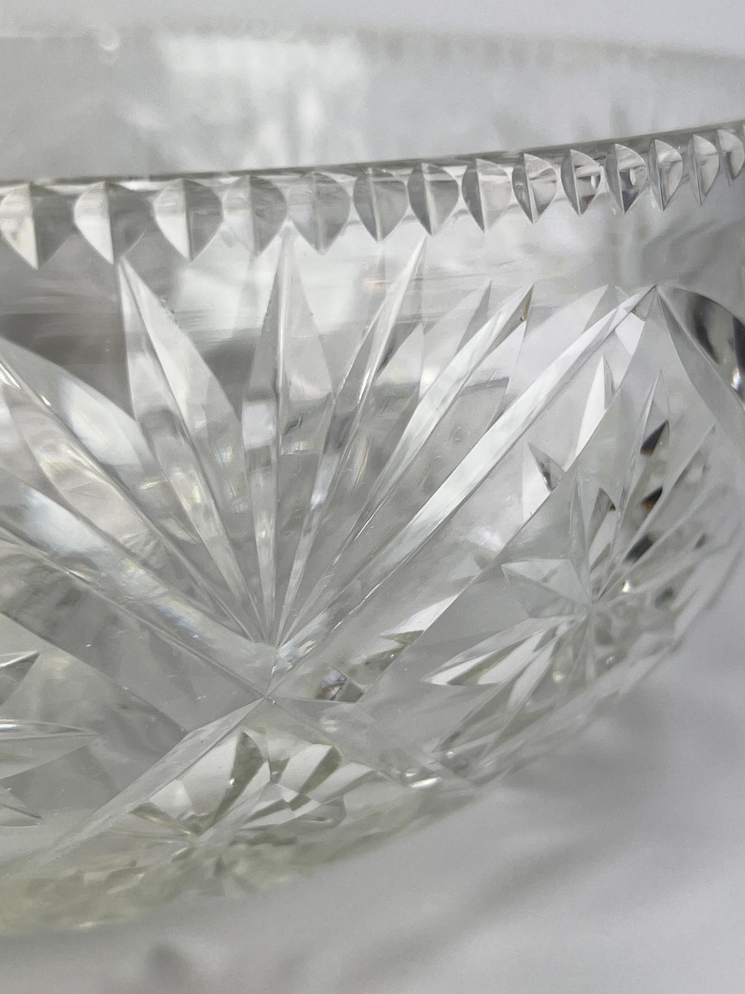 Ciotola centrotavola in cristallo molato decorazione a stella