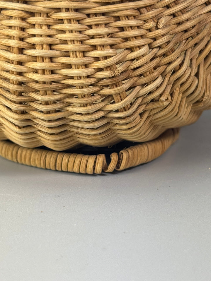 Cestino vintage in vimini a forma di anatra
