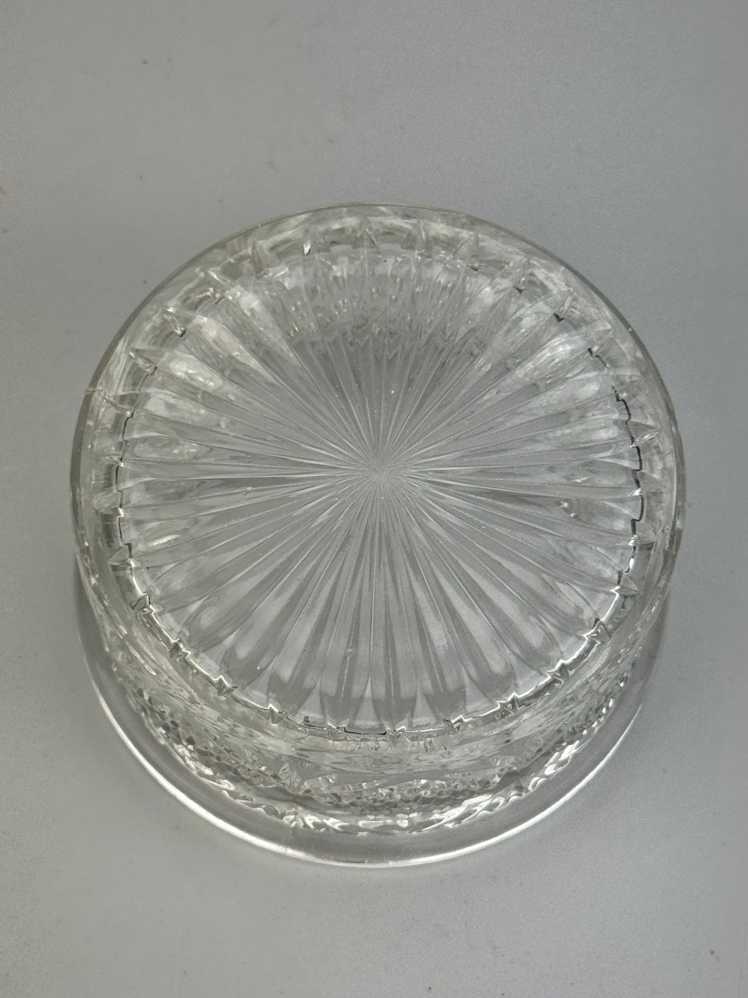 Formaggiera vintage in Vetro con coperchio e vassoio in silverplate