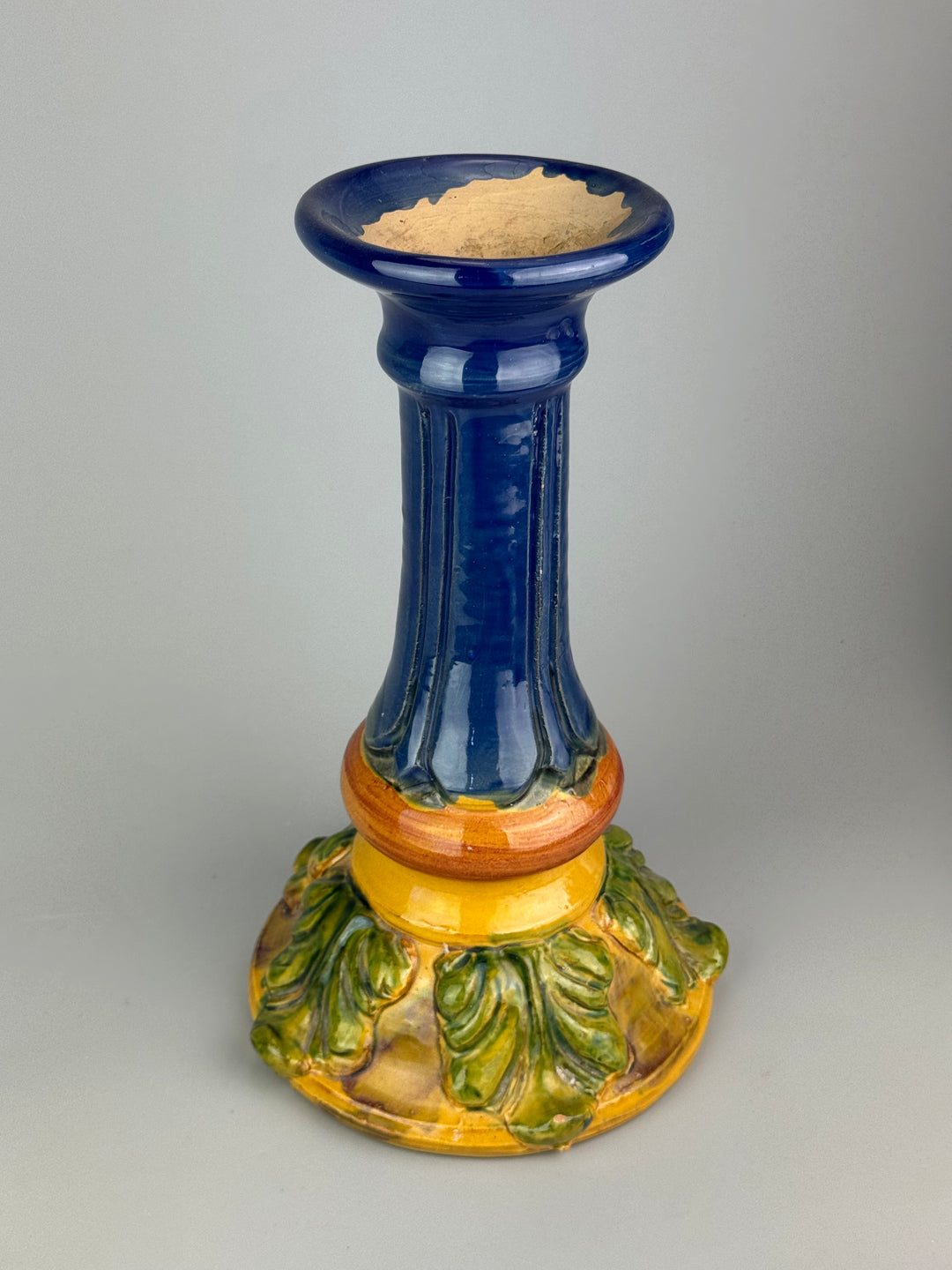 Grande portacandela vintage in ceramica policroma blu cobalto e decori fogliati