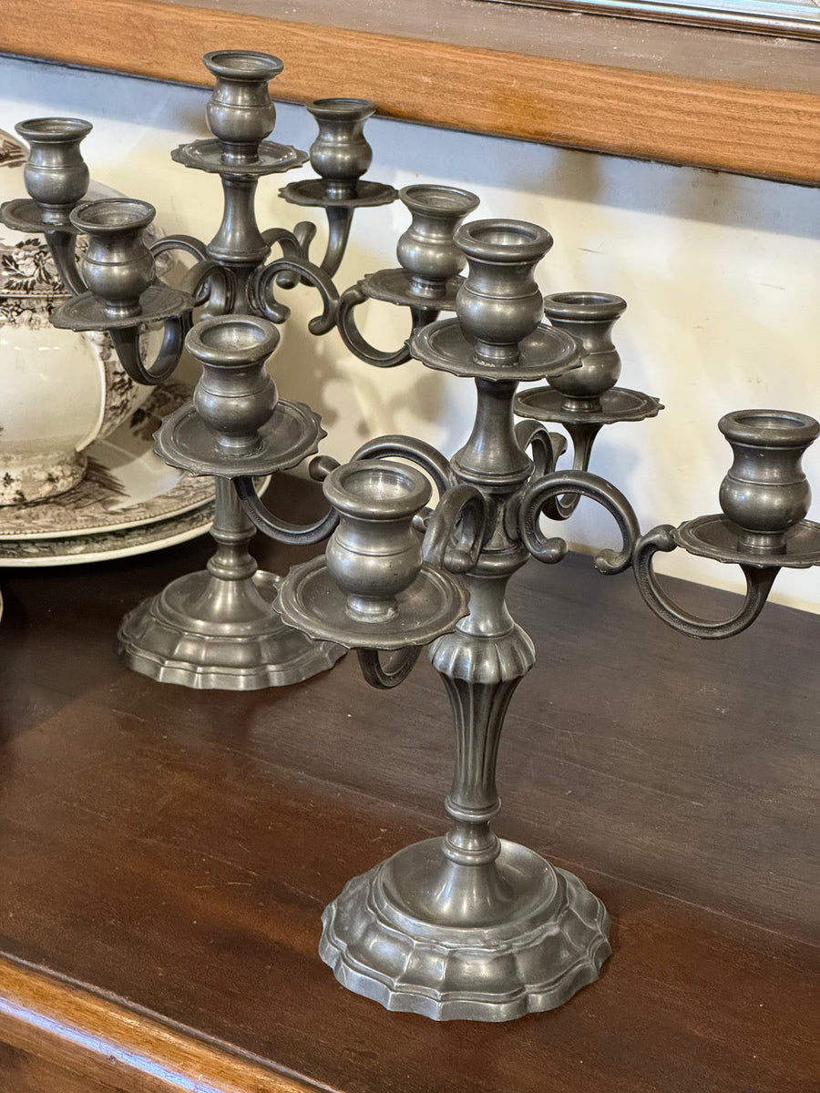 Coppia candelabri vintage in peltro a cinque bracci stile classico elegante