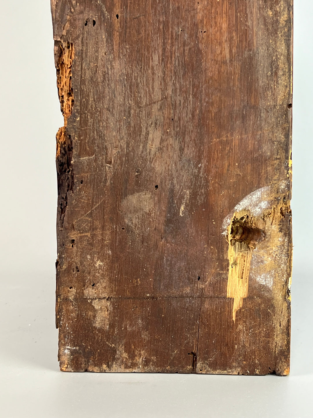 Coppia di capitelli in legno intagliati a mano elementi architettonici antichi