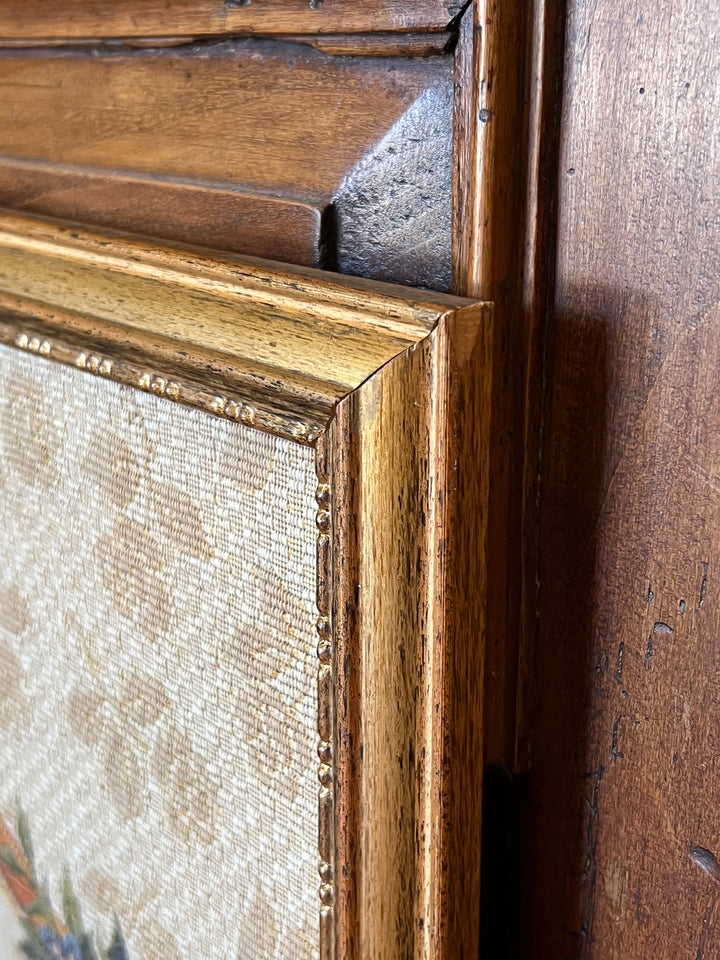 Arazzo decorativo incorniciato con lira e ghirlanda floreale stile classico
