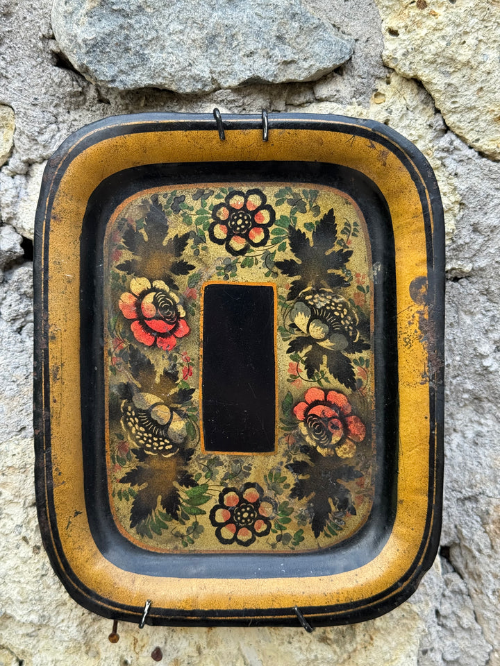 Set Vassoi vintage in metallo nero dipinti a mano con decorazioni floreali stile russo