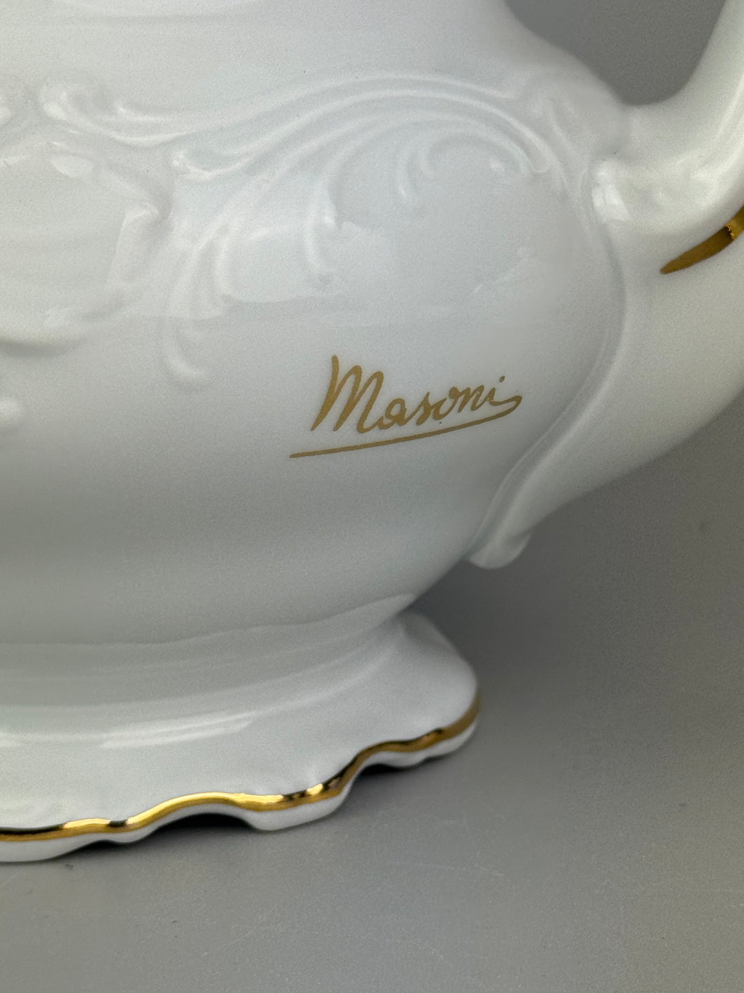 Servizio da tè vintage Masoni per 12 persone in porcellana bianca e oro
