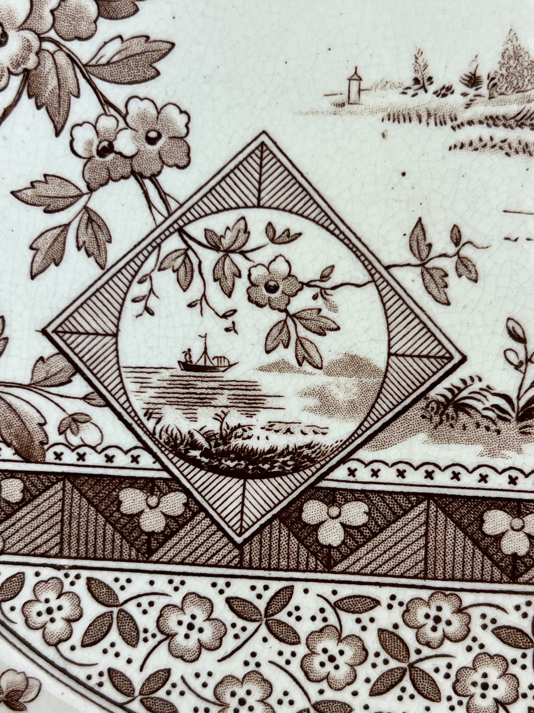 iatto Antico Edge Malkin & Co – Decoro “Mysore” in Transferware Seppia, Fine ‘800