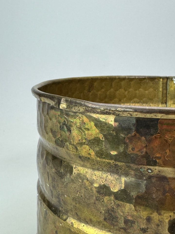 Cachepot Portavaso vintage in ottone martellato