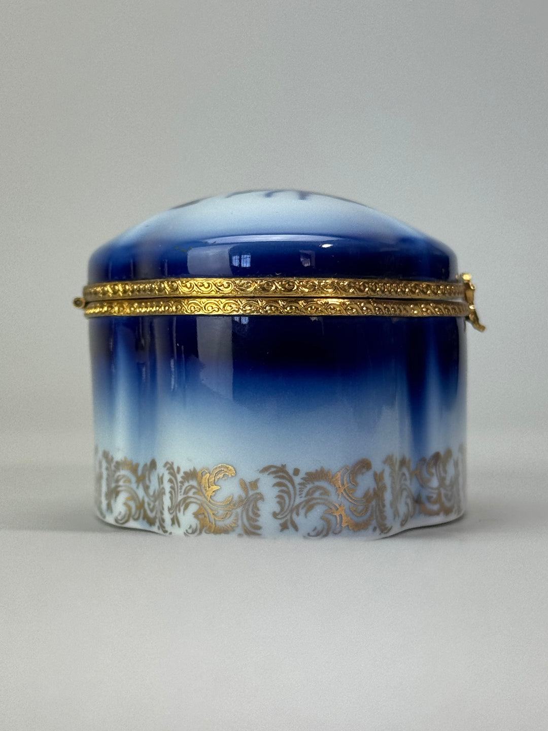 Scatola Portagioie porcellana Limoges decoro floreale blu dettagli dorati