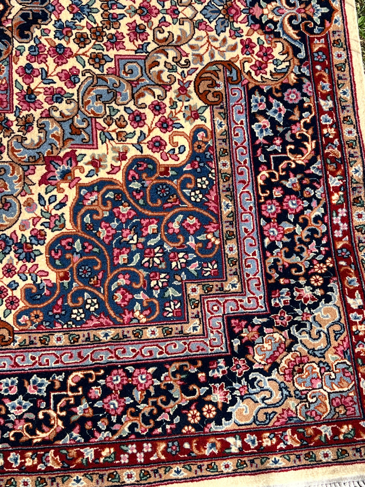 Tappeto Berkana Royal Mongolia 185×165 cm