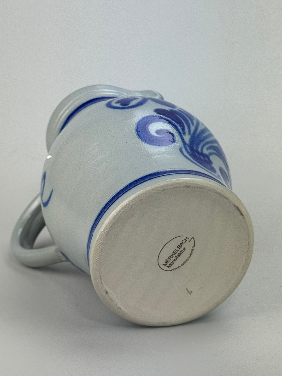 Brocca in ceramica smaltata a sale Merkelbach Manufaktur decoro blu