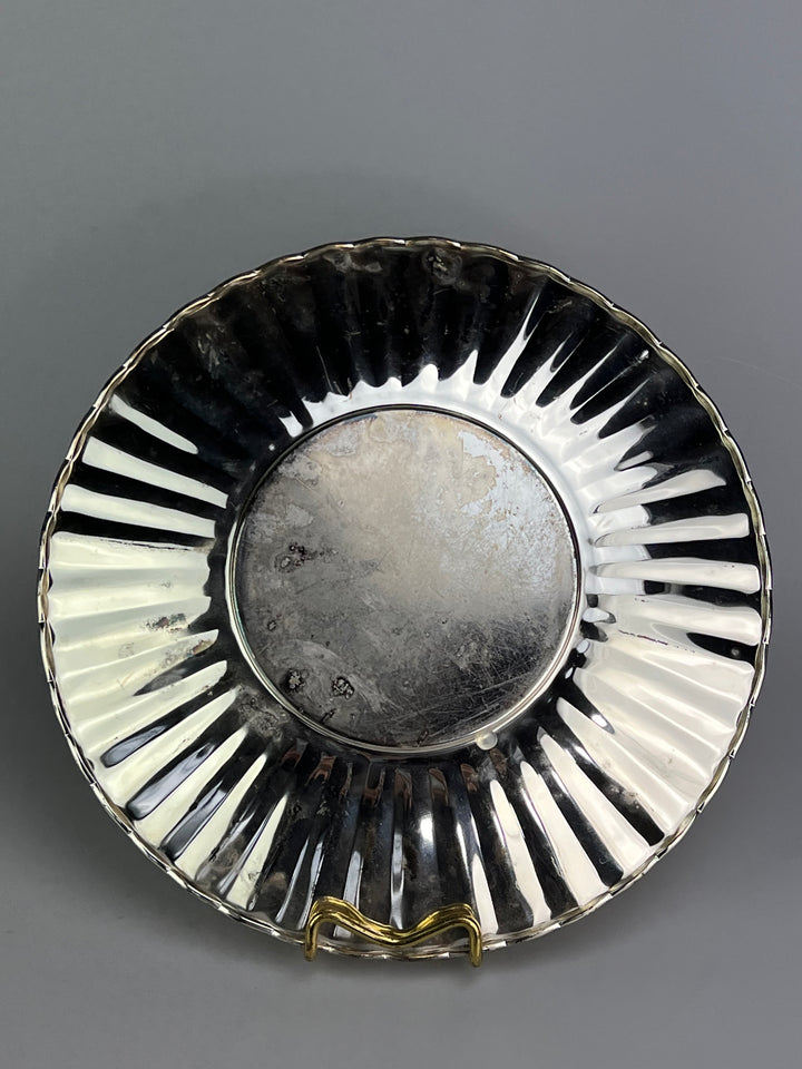 Centrotavola vintage in silverplate, Ciotola con coperchio e piatto coordinato