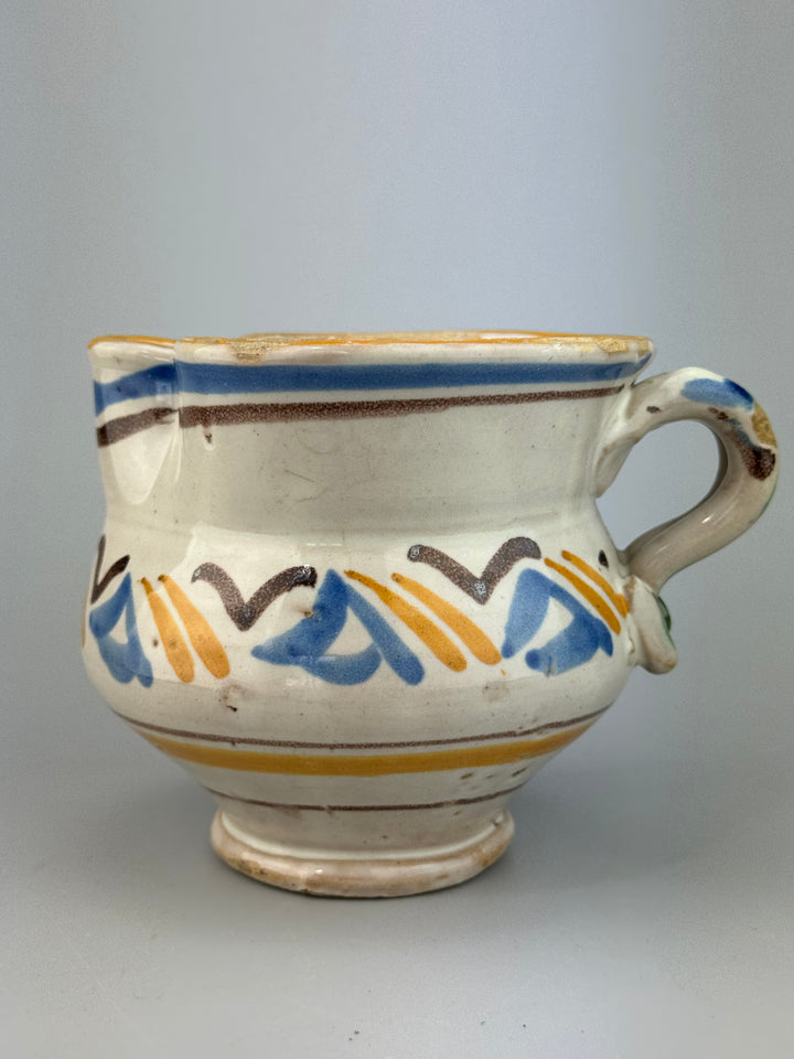 Brocca in maiolica popolare dipinta a mano