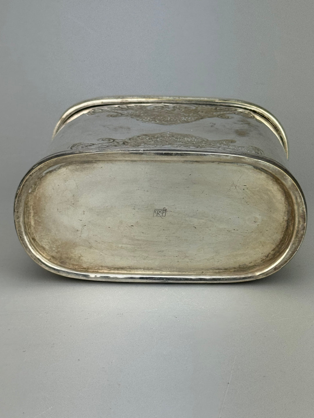Scatola porta tè vintage in silverplate inciso