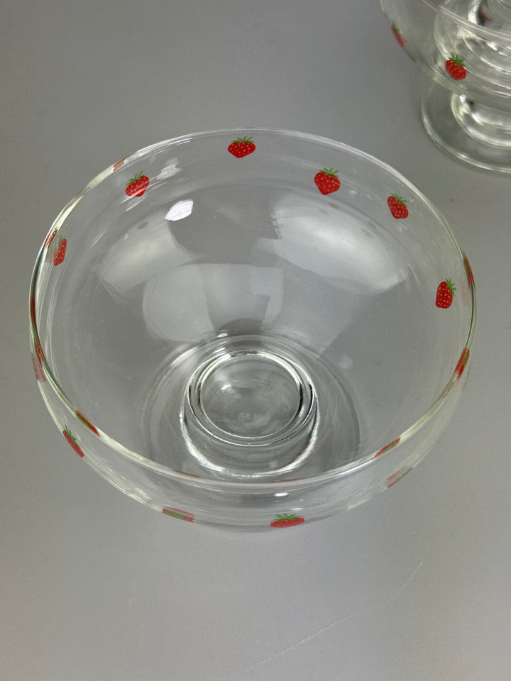 Set di 8 coppette in vetro con decoro fragoline vintage