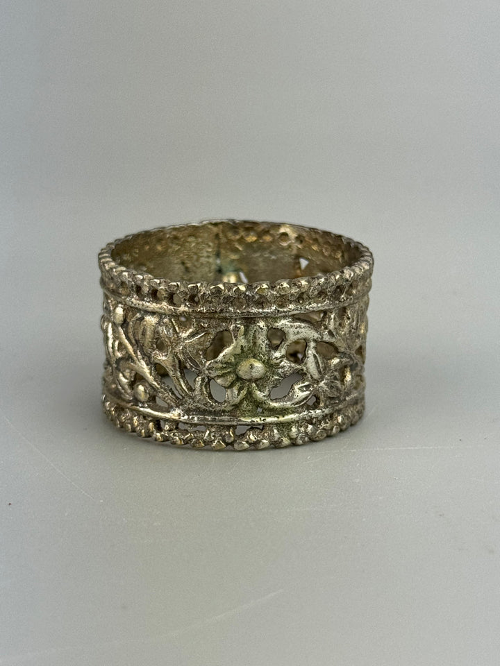 Set di 10 portatovaglioli “Edward” Sheffield Collection metallo argentato traforato vintage