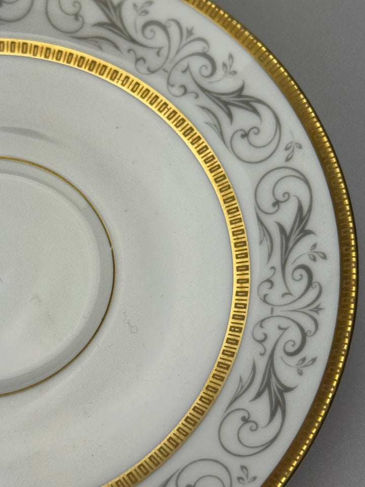 Servizio da tè Bavaria Windisch Eschenbach per 12 persone in porcellana Bianca decoro oro