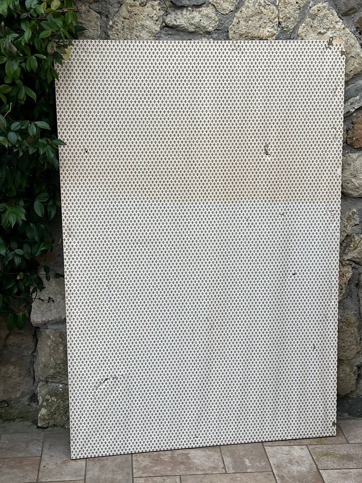 Pannello Tessile Patchwork Decorativo – Ricamo a Mano con Inserti e Perline