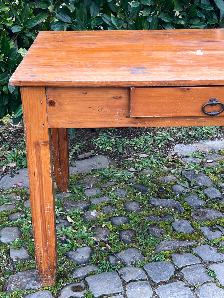 Tavolo vintage in legno massello con cassetto – Artigianato rustico italiano