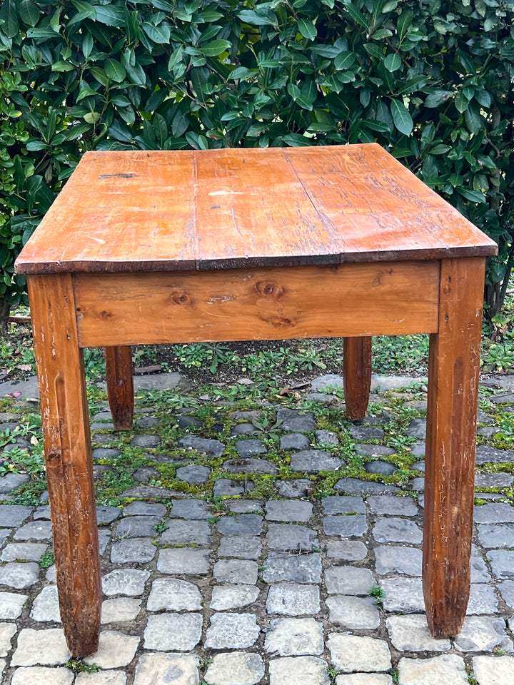 Tavolo vintage in legno massello con cassetto – Artigianato rustico italiano