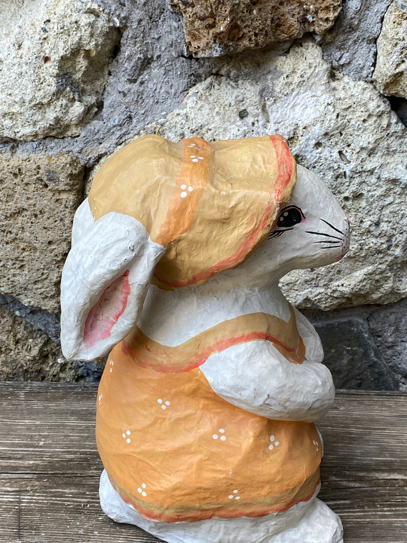 Statuetta Coniglio cartapesta dipinta vintage