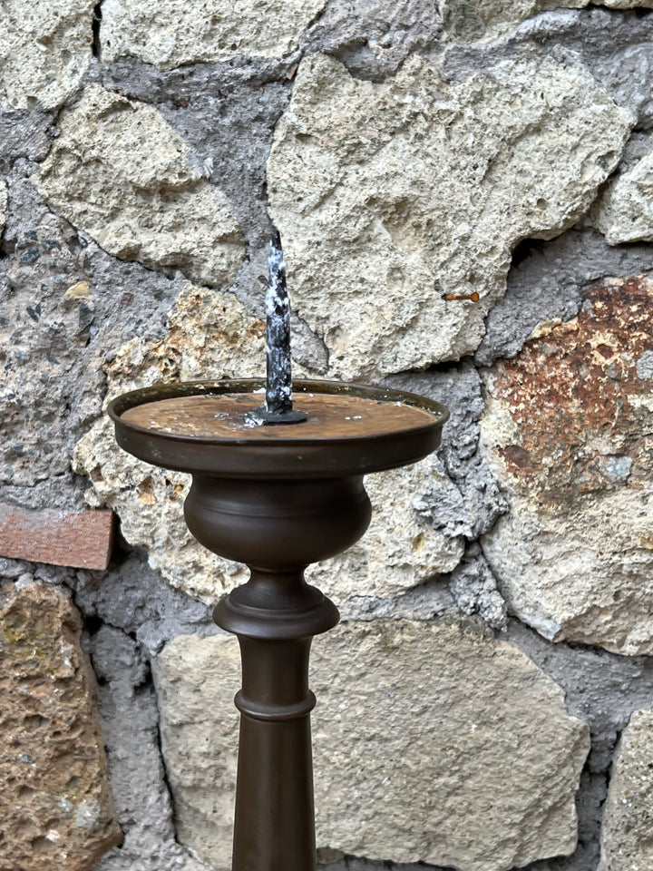 Coppia di candelabri da terra in rame – Stile classico con piedi a zampa