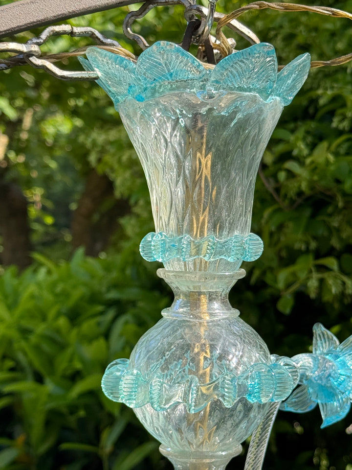Lampadario a sei luci in vetro di Murano trasparente e  azzurro con fiori applicati