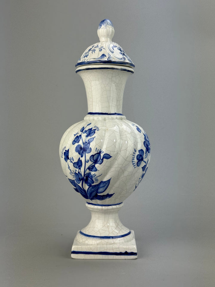Potiche in ceramica di Bassano con decoro floreale blu vintage