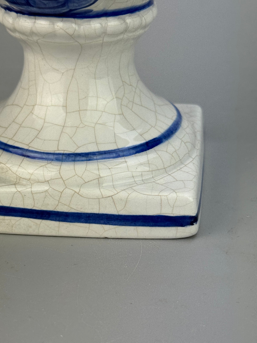 Potiche in ceramica di Bassano con decoro floreale blu vintage
