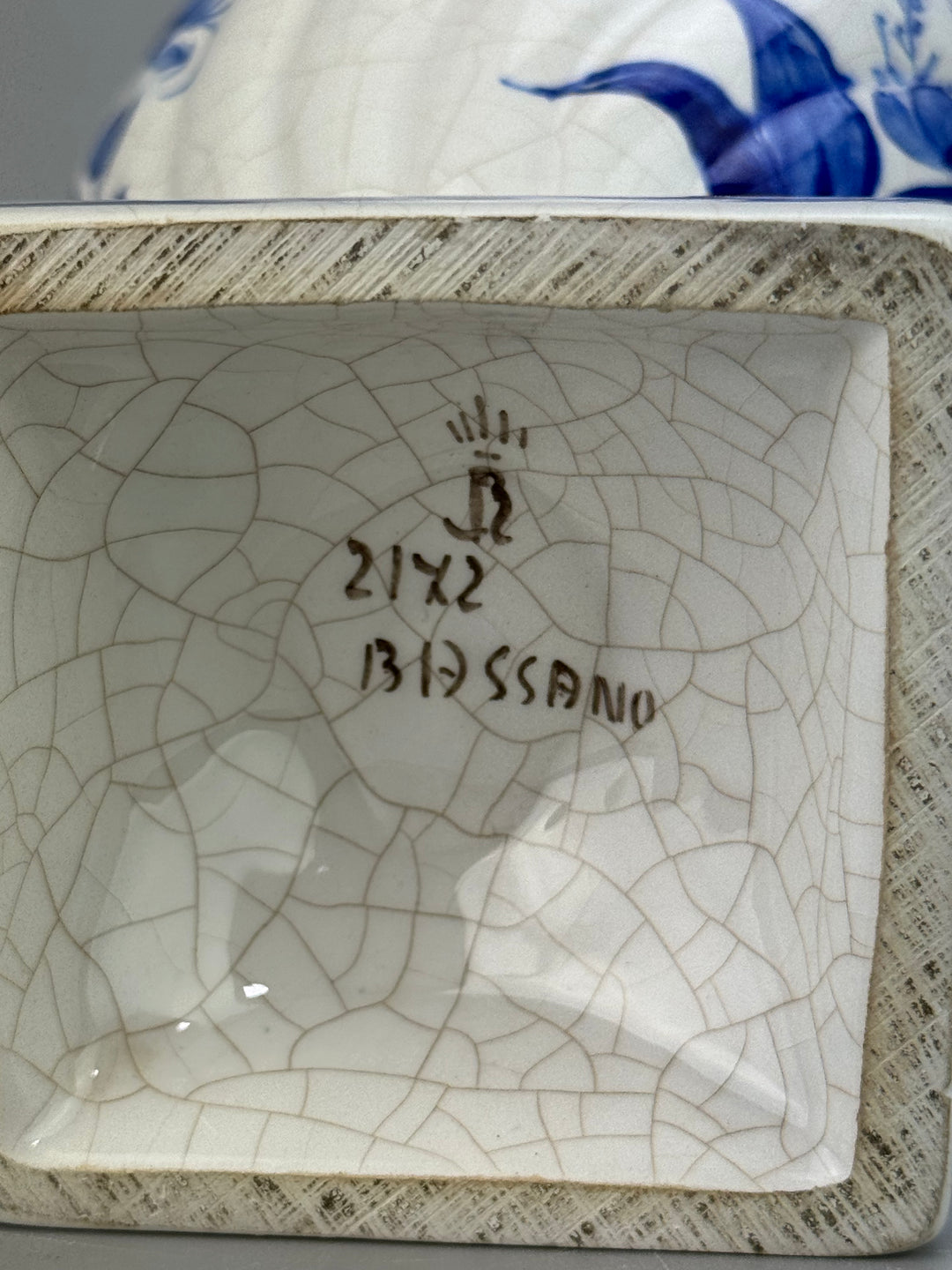 Potiche in ceramica di Bassano con decoro floreale blu vintage