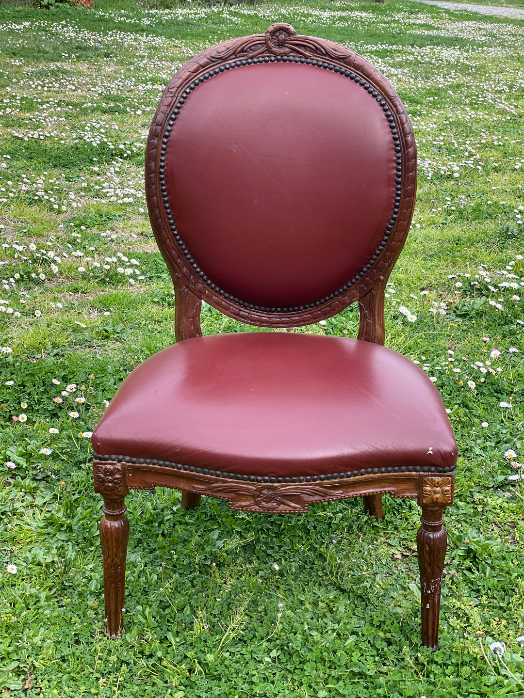 Poltroncina stile Luigi XVI pelle bordeaux