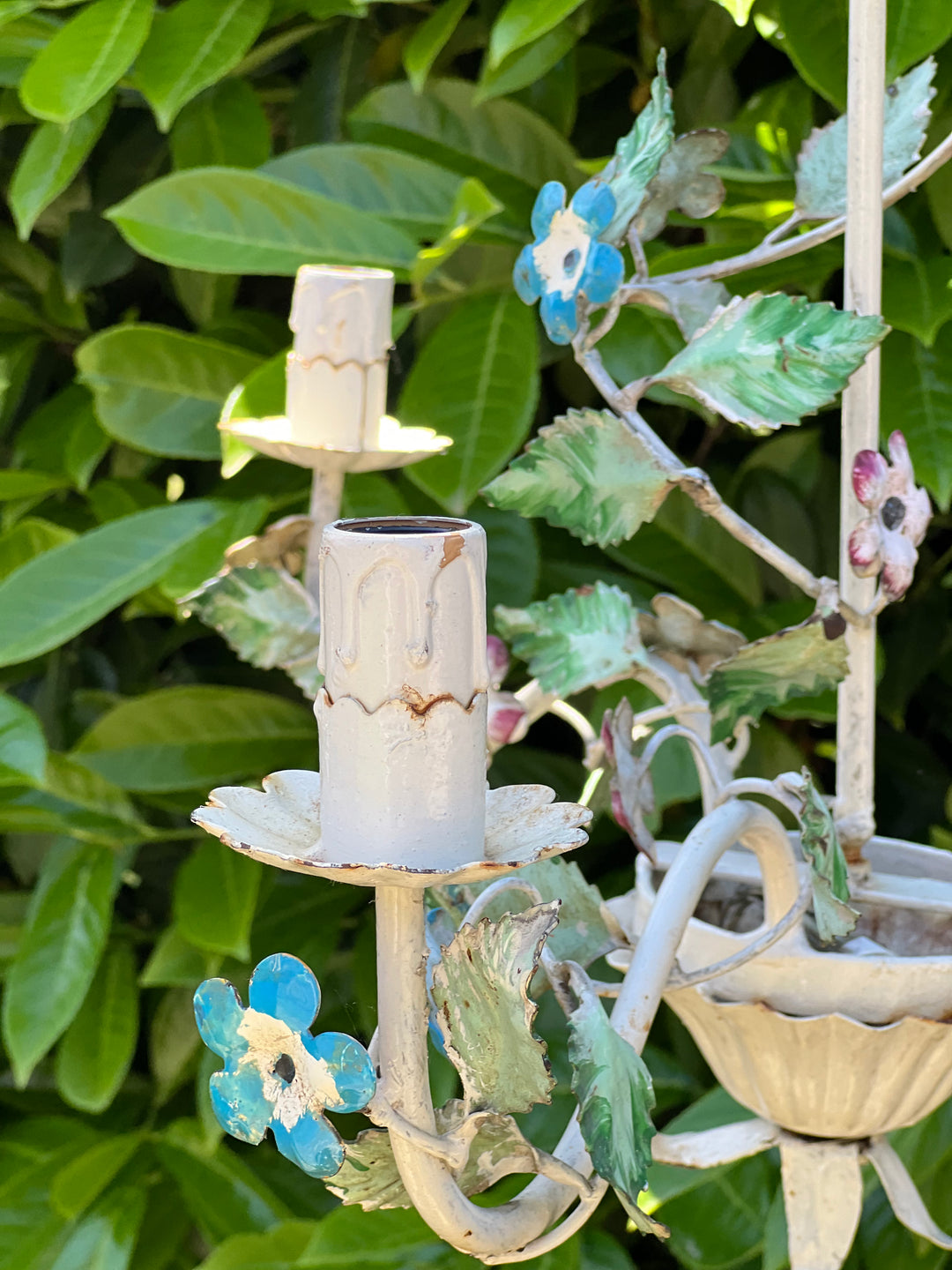Lampadario tre braccia metallo fiori