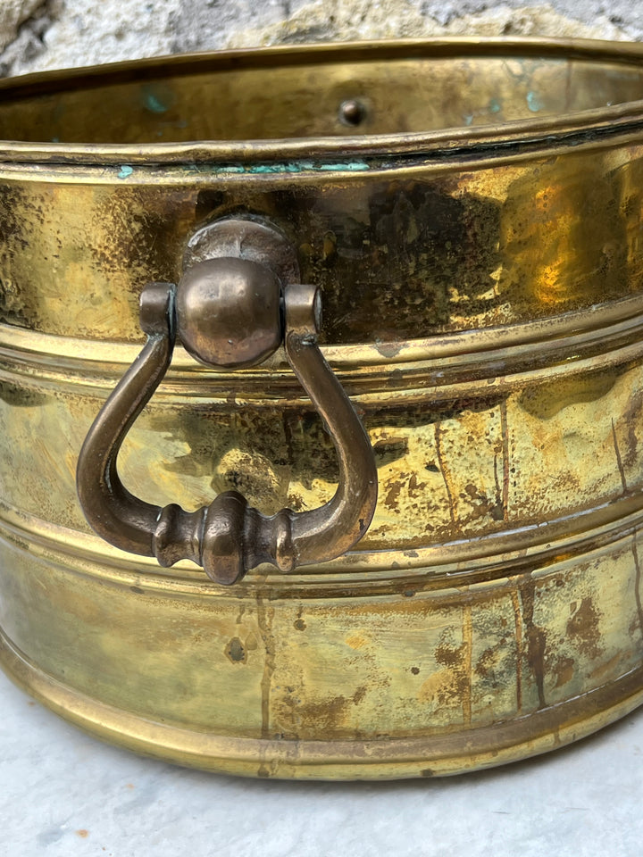Cachepot in Ottone con Maniglie – Vintage, Lavorazione Martellata