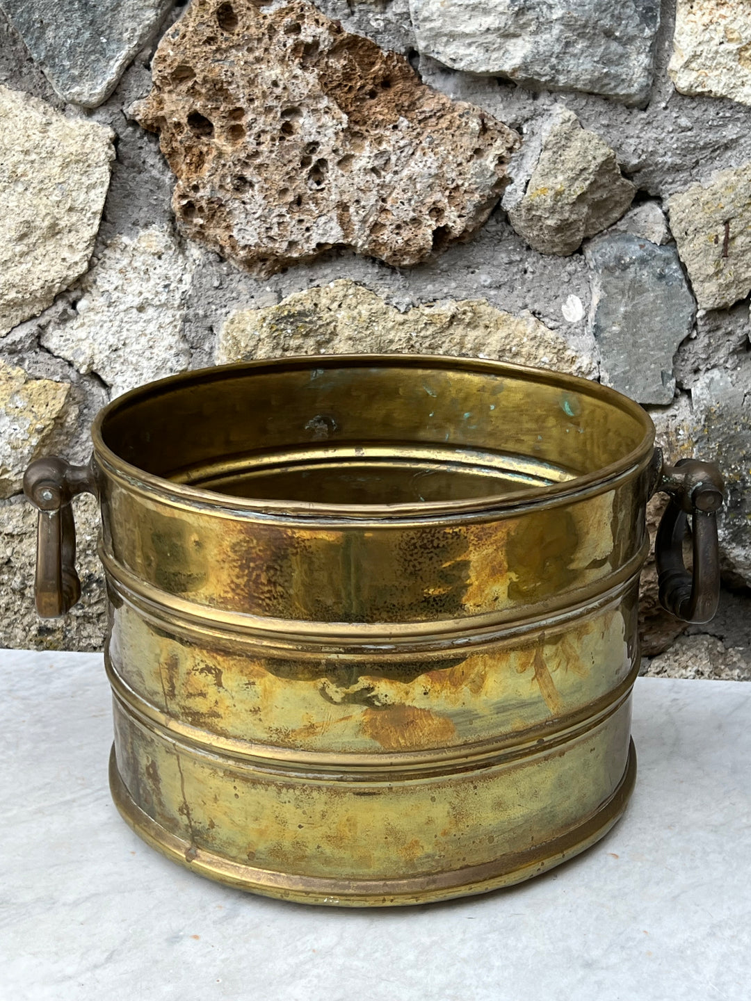 Cachepot in Ottone con Maniglie – Vintage, Lavorazione Martellata